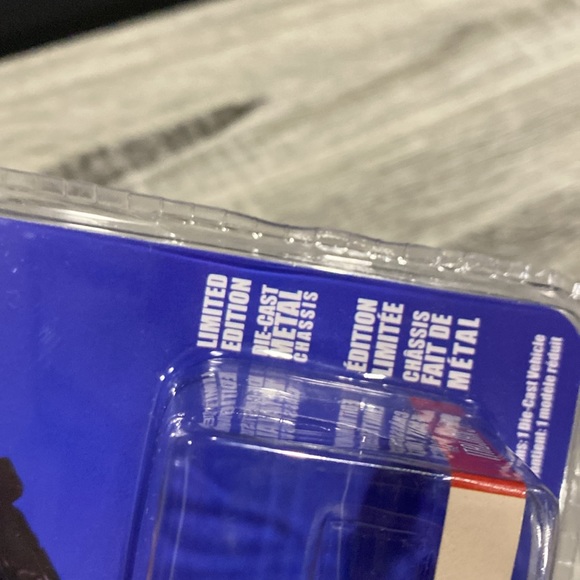 GreenLight | The Italian Job: 1967 Austin Mini Cooper S 1275 MKI - Die-Cast Car - Picture 10 of 10